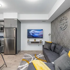 Exquisite 2 Bedroom Apt, Mins To The Falls. Niagara Falls
