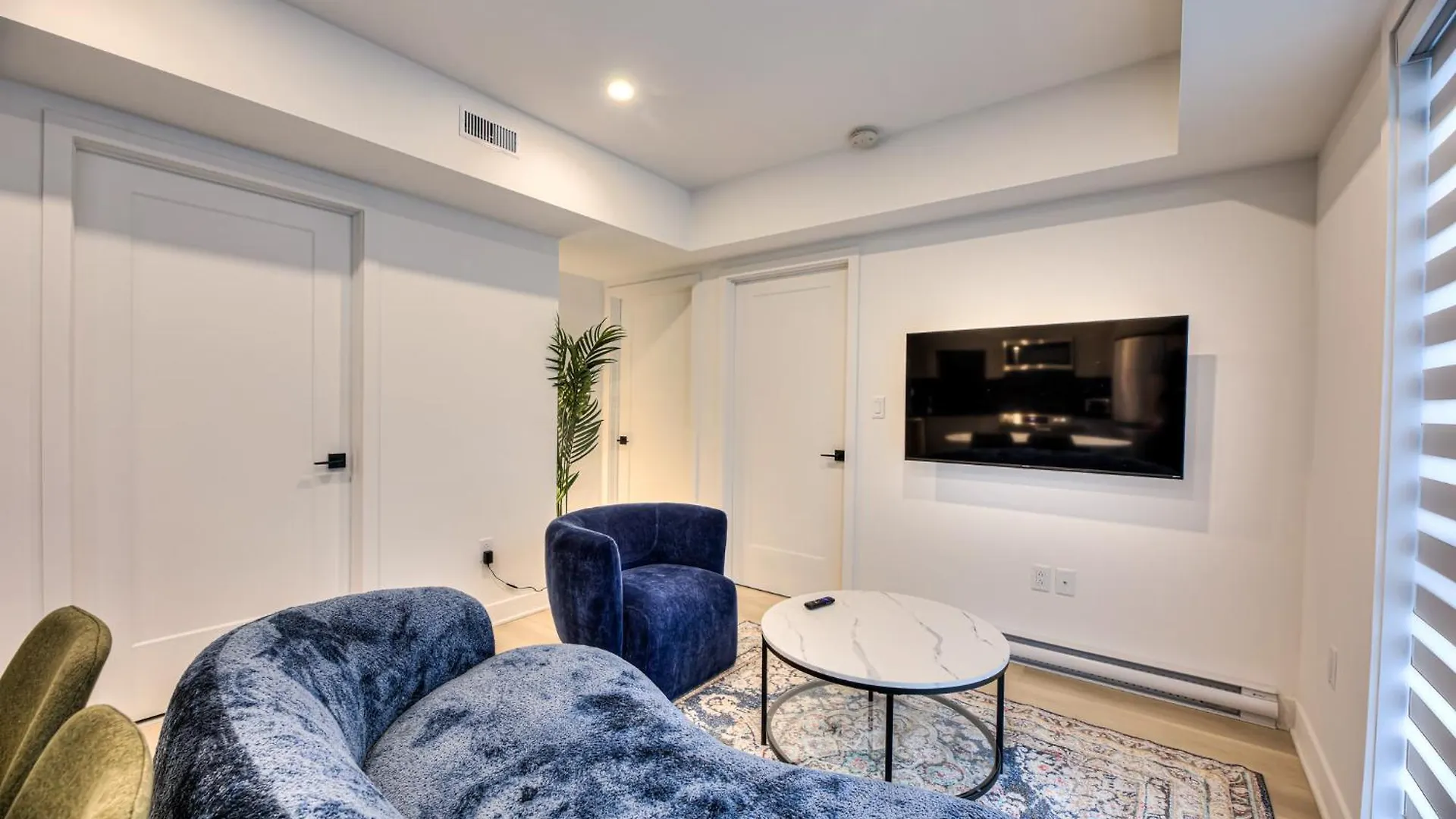 Montreal Restful Nights, Adventure Days Await! Apartment 0*,