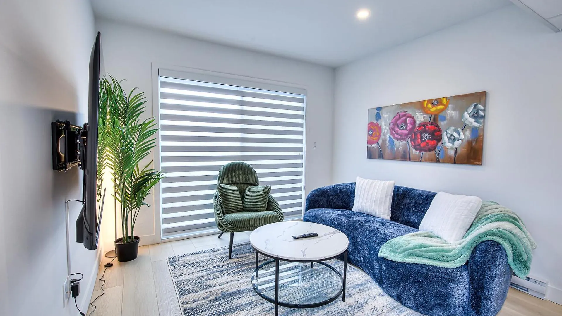 Montreal Restful Nights, Adventure Days Await! Apartment