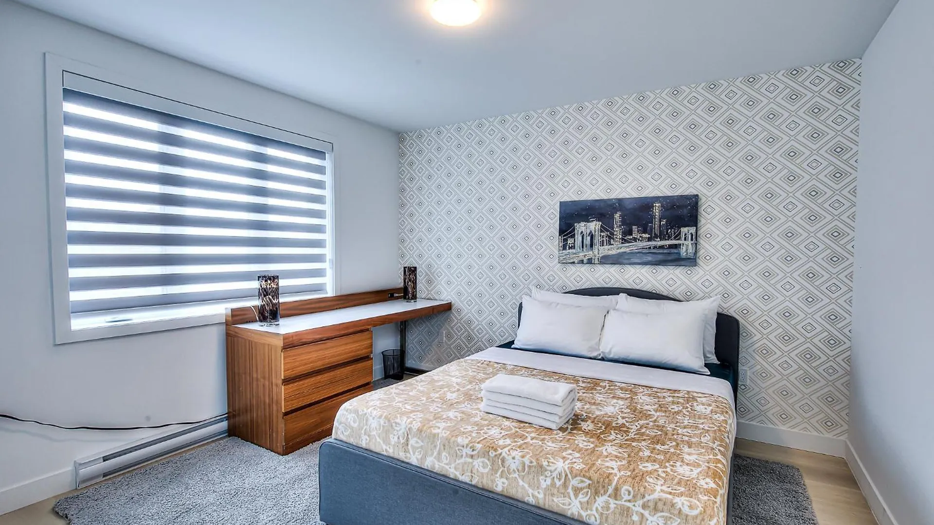 Montreal Restful Nights, Adventure Days Await! Apartment Canada