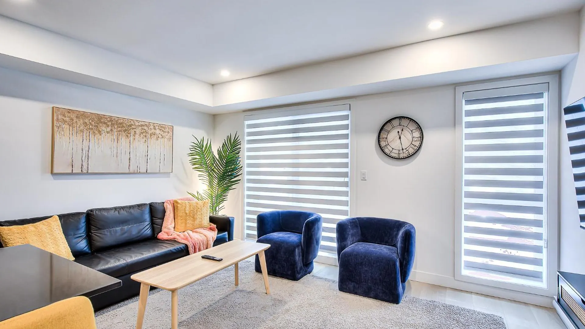 Montreal Restful Nights, Adventure Days Await! Apartment