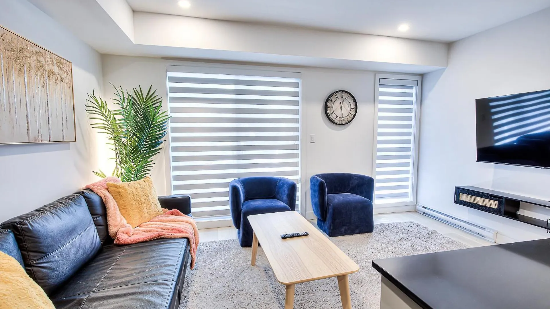 Montreal Restful Nights, Adventure Days Await! Apartment