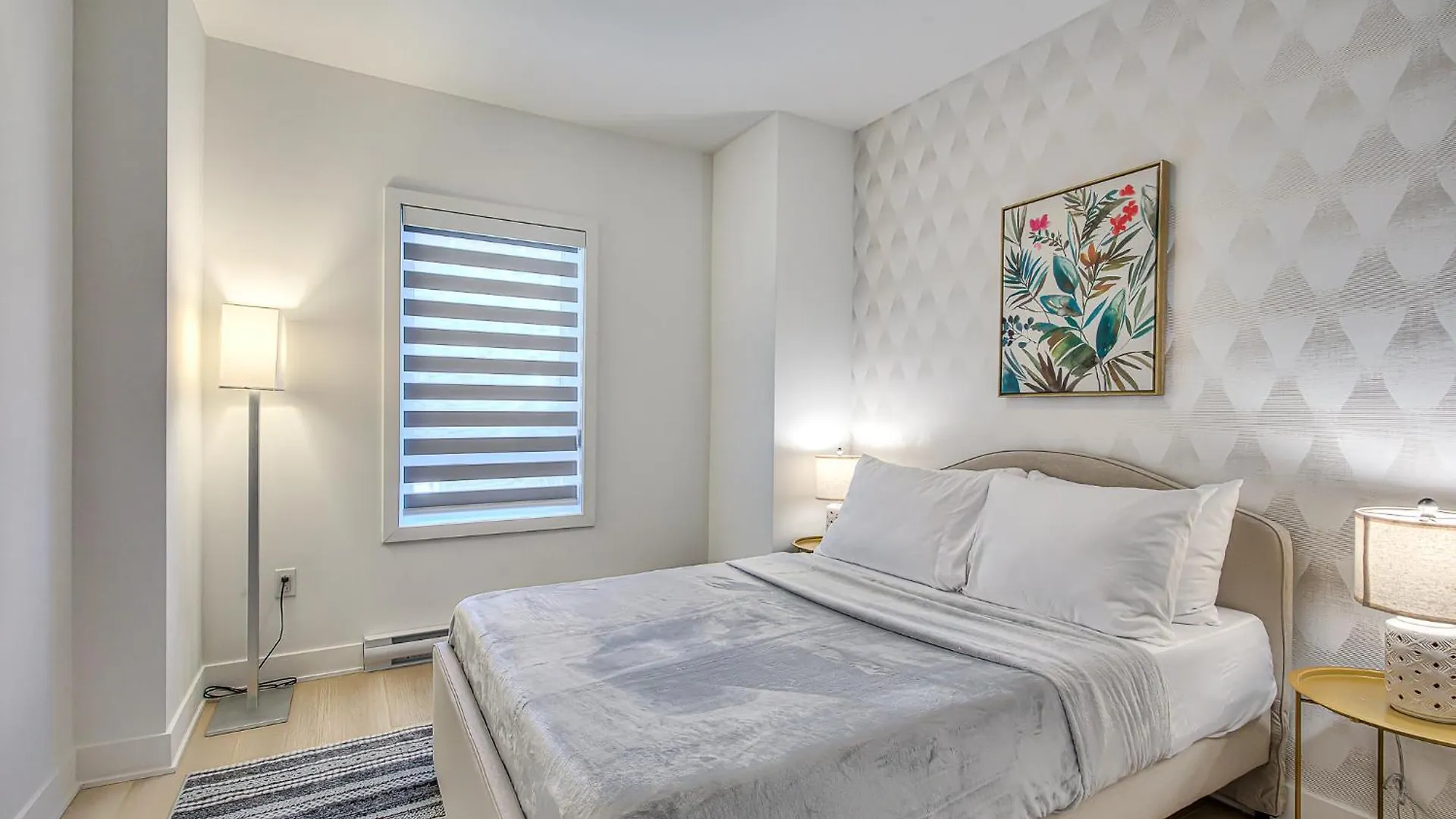 Montreal Restful Nights, Adventure Days Await! Apartment
