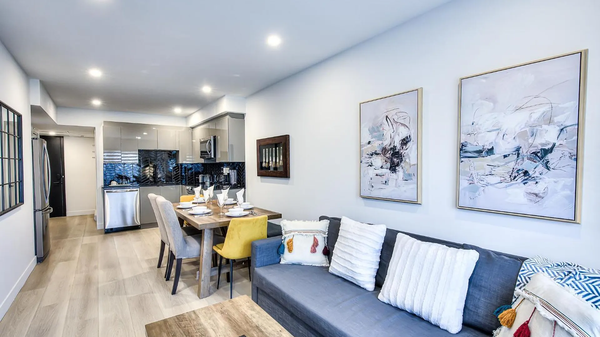Montreal Restful Nights, Adventure Days Await! Apartment