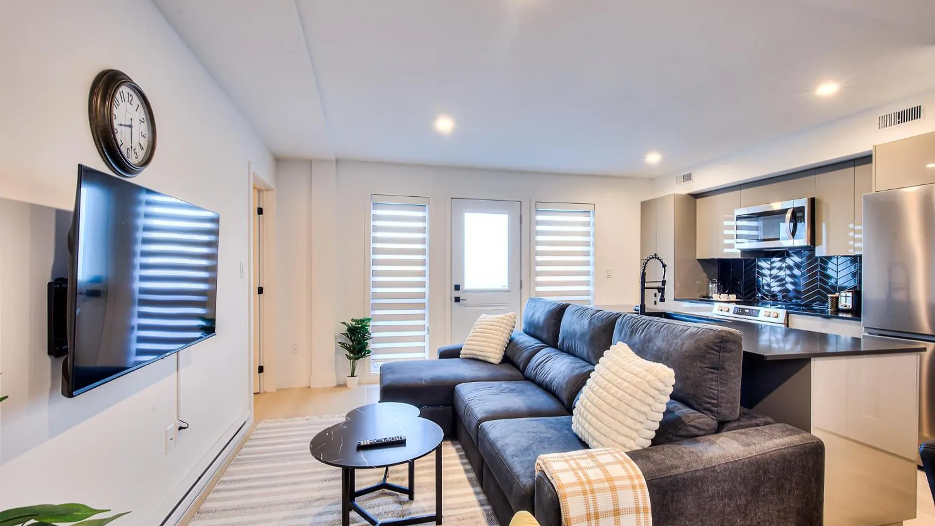 Montreal Restful Nights, Adventure Days Await! Apartment